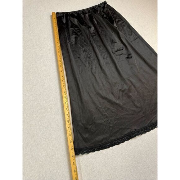 Vintage Fruit Of The Loom Black Lace Slip Skirt. Whimsagoth Midi skirt Sz M - Picture 3 of 5